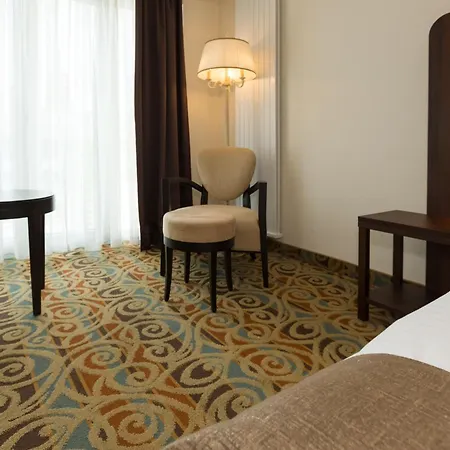 Hotel My Main